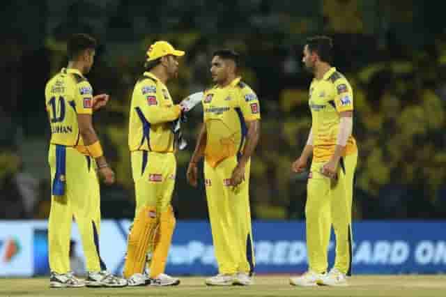 Image for IPL 2023: MS Dhoni threatens to leave CSK Captaincy if bowlers keep Bowling wide and no-balls