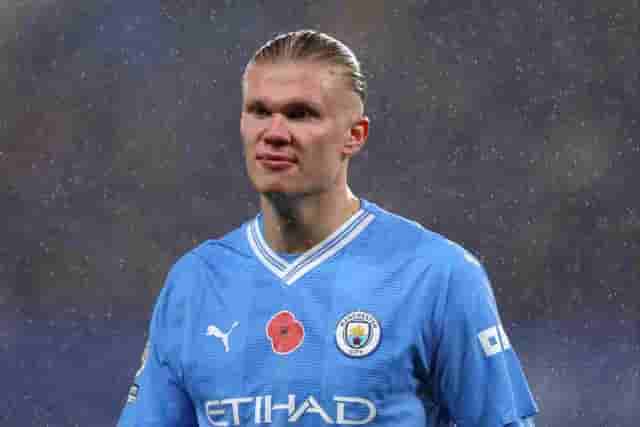 Image for Angry Erling Haaland shoves Sky Sports camera off his face after Man City 1-1 draw