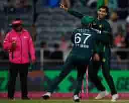 Image for HISTORY FOR PAKISTAN! Saim-Sufiyan Duo Stared as Pakistan Defeated Proteas in the 3rd ODI