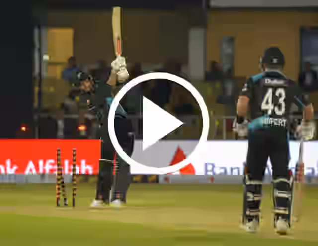 Image for Watch: Shaheen Shah's Ripper Taking Robinson's Stumps Out in PAK vs NZ 1st T20I