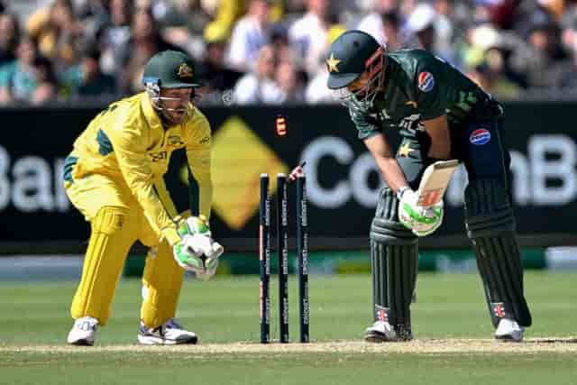 Image for Australia edge out Pakistan by 2 wickets in action-packed 1st ODI, take a 1-0 lead in the three-match series