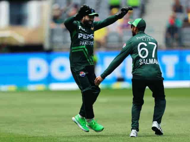 Image for PAK vs AUS: Pakistan script history as they clinch the ODI series 2-1 for the 1st time in 22 years in Australia, win the 3rd ODI by 8-wickets