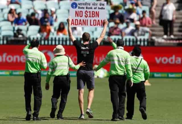 Image for Australia vs India: Two protesters breached the security during the 1st ODI at Sydney