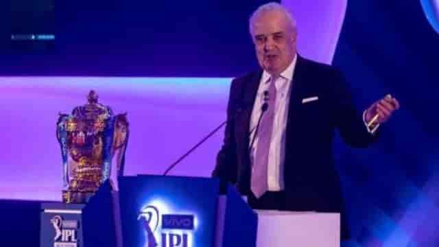 Image for IPL Auctioneer Hugh Edmeades faints in the Middle of IPL 2022 Mega Auction - Click here for Updates