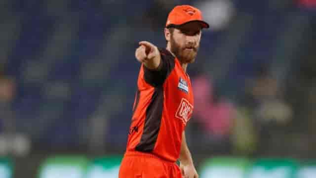 Image for Kane Williamson fined 12 Lakhs for maintaining a slow over-rate against RR in IPL 2022