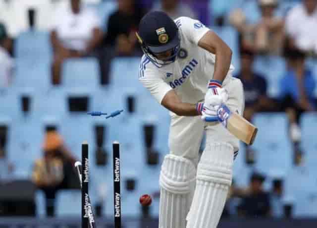 Image for Dinesh Karthik is not happy with Shubman Gill's recent form in Test Cricket, India vs South Africa