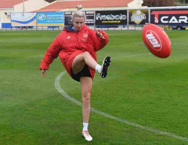 Image for Leah Williamson makes her return to the Arsenal squad from injury