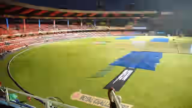 Image for RCB vs KKR: M Chinnaswamy Pitch Report and Weather Forecast of Bengaluru for IPL 2025!