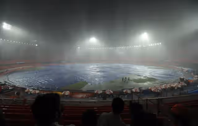 Image for SRH vs DC 2025: From Roar to Rain; SRH’s Effort Goes Unrewarded!