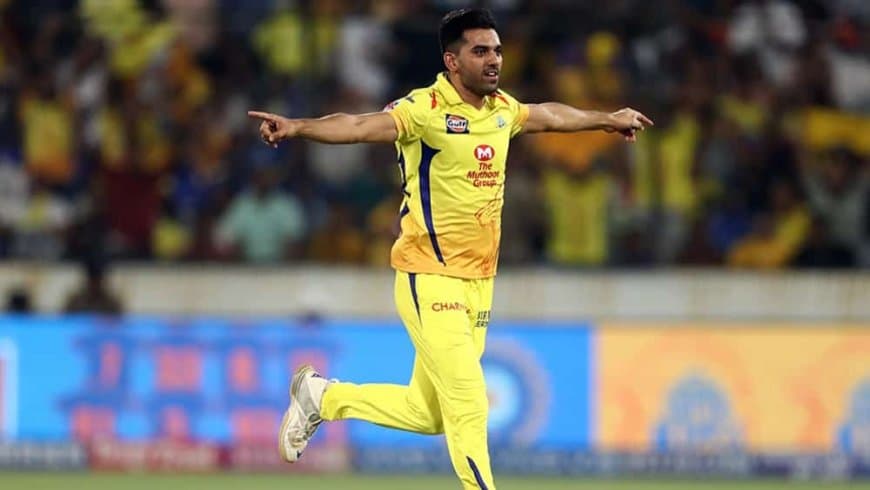 3 Bowlers who can replace Deepak Chahar in CSK for IPL 2022, if gets ruled out