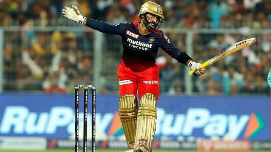 Dinesh Karthik reprimanded for breaching the IPL code of conduct against LSG