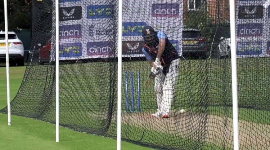 Watch Rohit Sharma training in the nets after testing covid negative