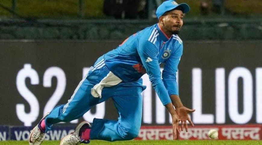 IND vs PAK: Shreyas Iyer?s fresh injury scare as he misses crucial India vs Pakistan game