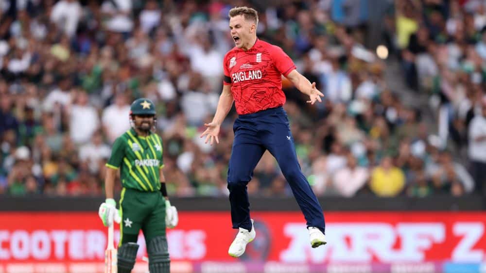 Sam Curran performing against Pakistan in ICC T20 World Cup 2022 Final at MCG.