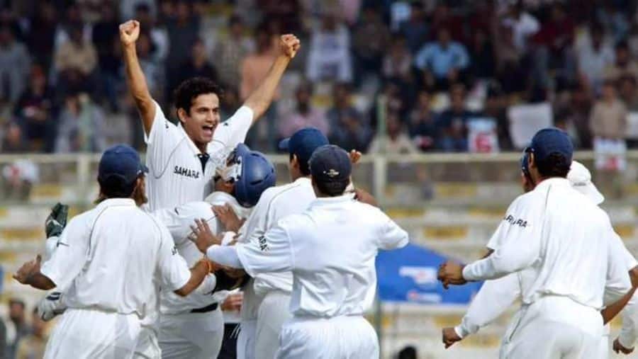 FIRST OVER HAT-TRICK! Jaydev Unadkat stuns Delhi with a first-over hat trick.