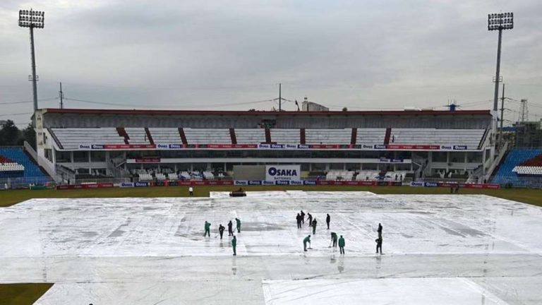 PAK vs BAN 2nd Test: Day 2 Rawalpindi Weather Forecast, Rain Prediction Today, Pitch Report and More