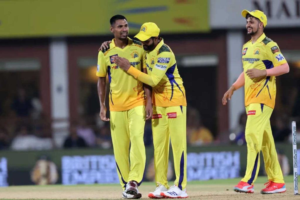 5 CSK Players Unavailable, big trouble for Chennai Super Kings in IPL 2024, Deepak Chahar Injury