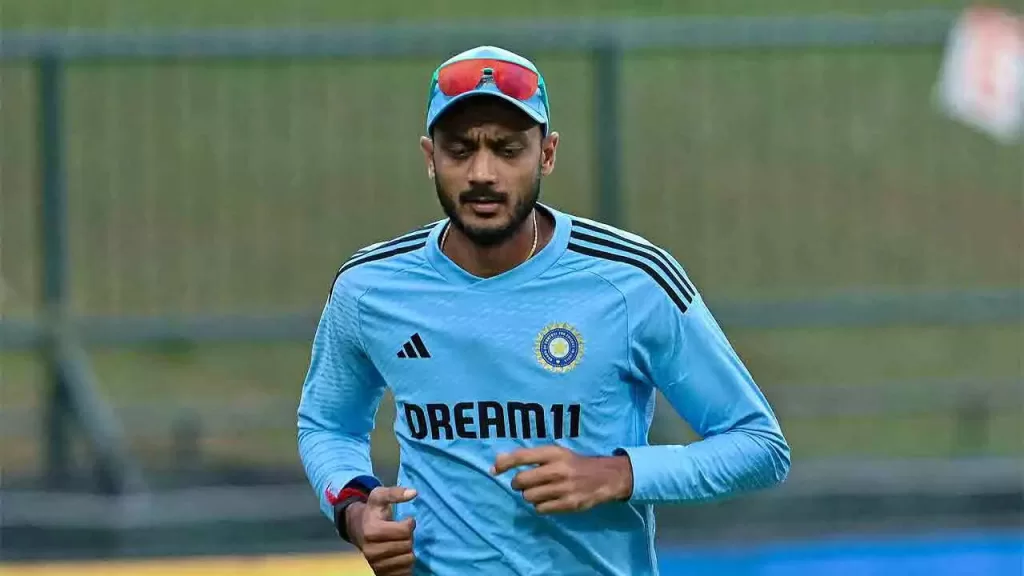 Axar Patel vs Ravindra Jadeja